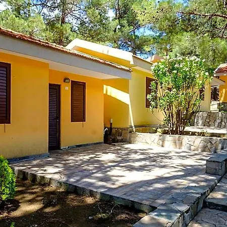 Valley Aparthotel 3*