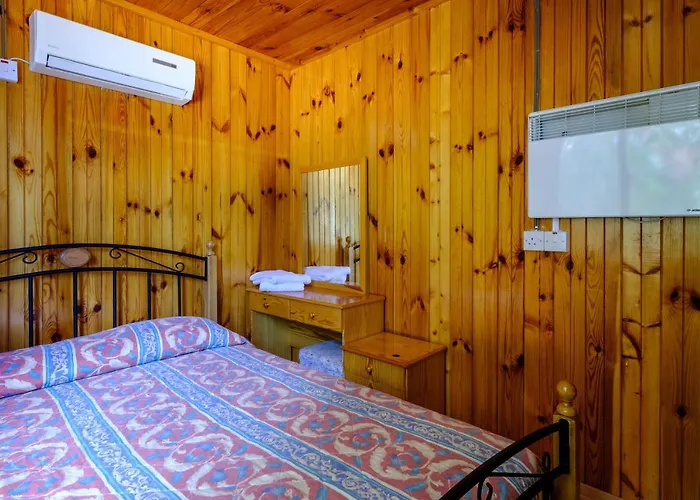 Ξενοδοχείο με διαμερίσματα Valley Πλάτρες